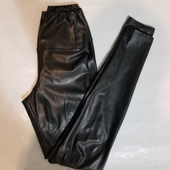 Daria Faux Leather Leggings - Picture 2 of 3
